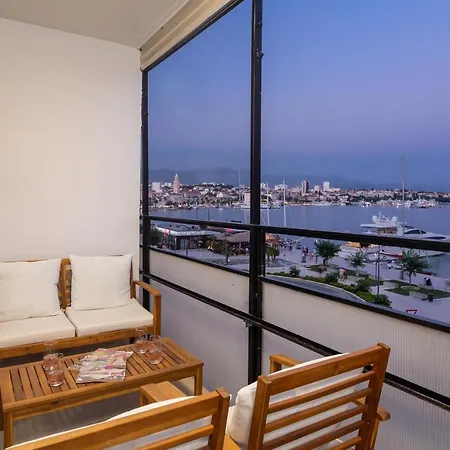 Apartman Sun And Sea Deluxe Split