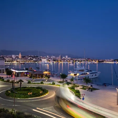 Sun And Sea Deluxe *