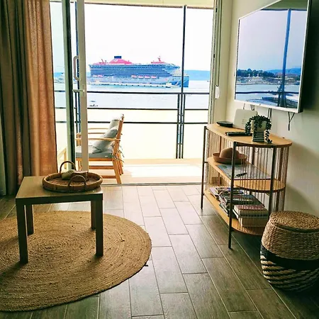 Sun And Sea Deluxe Apartament