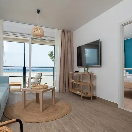 Апартаменти Sun And Sea Deluxe